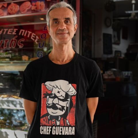 Ο Φίλιππος Μπαντής φτιάχνει την καλύτερη μπουγάτσα στη Θεσσαλονίκη και τον γαλαξία