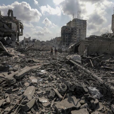 Ερείπια μετά από βομβαρδισμούς στην Λωρίδα της Γάζας