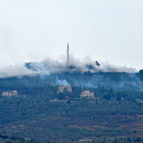 Kαπνός έπειτα από βομβαρδισμούς στα σύνορα Ισραήλ - Λιβάνου