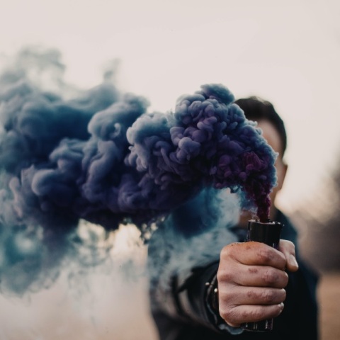 Άγνωστος πέταξε καπνογόνο στο γραφείο διευθύντριας ΕΠΑΛ