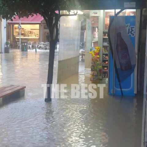 Πλημμύρισε η Ρήγα Φεραίου στην Πάτρα