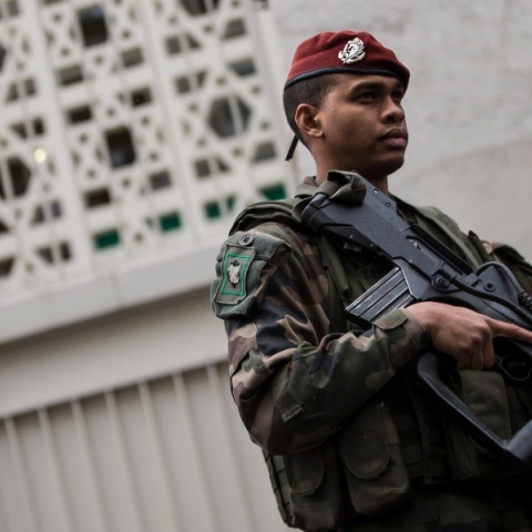 Ενισχύθηκαν τα μέτρα ασφαλείας γύρω από τα εβραϊκά σχολεία της Γαλλίας υπό τον φόβοι τρομοκρατίας εν όψει της νέας σχολικής χρονιάς	