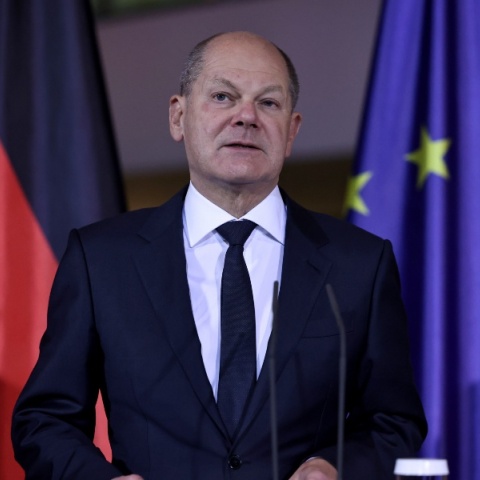 Αλλάζει κατεύθυνση η Γερμανία στο μεταναστευτικό - Μειώνονται τα επιδόματα και αυξάνονται οι έλεγχοι στα σύνορα