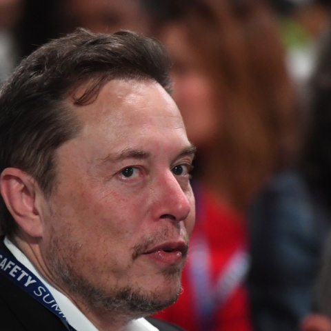 Elon Musk: Νέα ταινία για την ζωή του μεγιστάνα της τεχνολογίας ετοιμάζει ο Darren Aronofsky