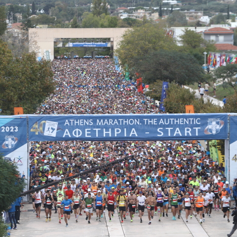 Εκκίνηση στον Μαραθώνα για τον 40ο Αυθεντικό Μαραθώνιο Αθηνών