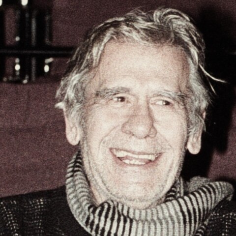 Σαν σήμερα, 15 Νοεμβρίου, γεννιέται ο οραματιστής και αντισυμβατικός Βασίλης Διαμαντόπουλος