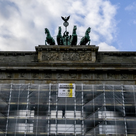 Γερμανία: Ακτιβιστές για το κλίμα έβαψαν για δεύτερη φορά την Πύλη του Βρανδεμβούργου	