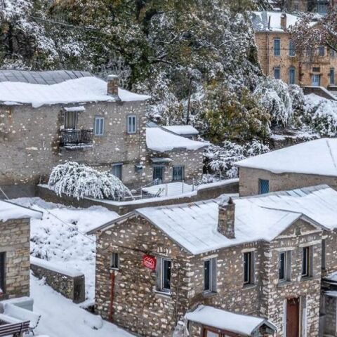 Έπεσαν τα πρώτα χιόνια στη Φλώρινα