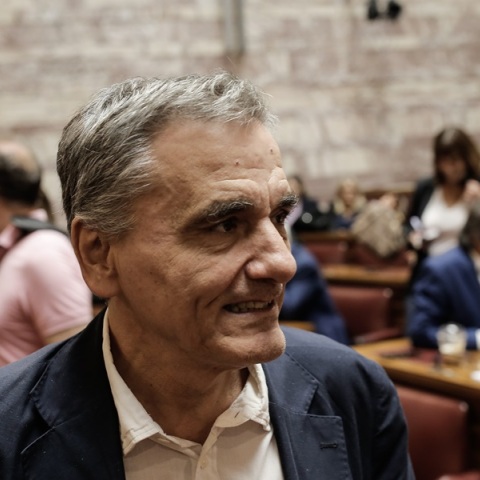 Τσακαλώτος προς Κασσελάκη: «Θέλει το "εμπρός πίσω" όπως έλεγε ο Περίανδρος Πώποτας»