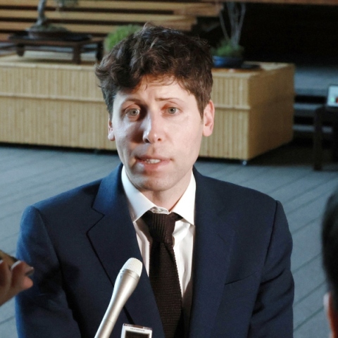 Η επιστροφή του Sam Altman πυροδοτεί νέες ανησυχίες για μια τεχνητή νοημοσύνη εκτός ελέγχου 