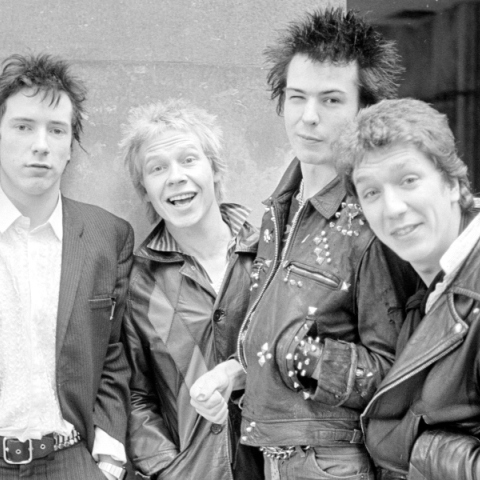 Anarchy In The UK: Σαν σήμερα 26 Νοεμβρίου 1976 κυκλοφορεί το μανιφέστο των Sex Pistols αλλάζοντας για πάντα το punk
