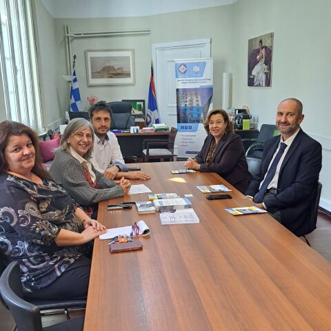 Σοφία Μαρινάκη, Διευθύντρια του Κέντρου Υποδοχής και Αλληλεγγύης Δήμου Αθηναίων, Μελίνα Δασκαλάκη, Πρόεδρος του Κέντρου Υποδοχής και Αλληλεγγύης Δήμου Αθηναίων, Δημοσθένης Παπαπέτρου, Πνευμονολόγος – Φυματιολόγος, γιατρός της ομάδας του Street Work και συντονιστής της δράσης, Εύα Τσιλίκουνα, Διευθύντρια Μάρκετινγκ και Επικοινωνίας Ομίλου Ευρωκλινικής, Αντώνης Βουκλαρής, Διευθύνων Σύμβουλος του Ομίλου Ευρωκλινικής