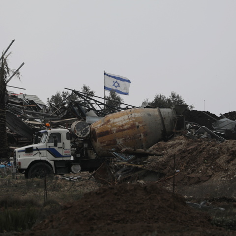 H ισραηλινή σημαία σε δρόμο στη κεντρική Λωρίδα της Γάζας