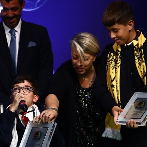 «Να μην φοβούνται οι φίλαθλοι να πάνε γήπεδο με τα χρώματα της ομάδας τους» - Το ηχηρό μήνυμα του Γιάννη Παπαστεφανάκη