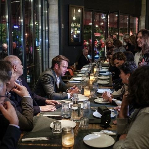 Δείπνο Κασσελάκη με την ΚΟ του ΣΥΡΙΖΑ στο Παγκράτι