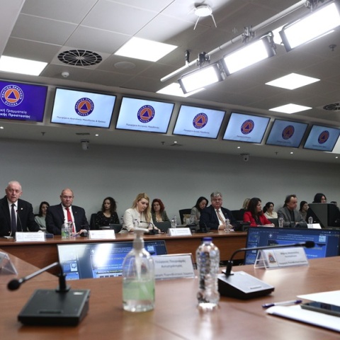 Καθιέρωση αναστολής εργασίας και απαγόρευσης κυκλοφορίας - Δομικές αλλαγές στη «Πολιτική Προστασία» 