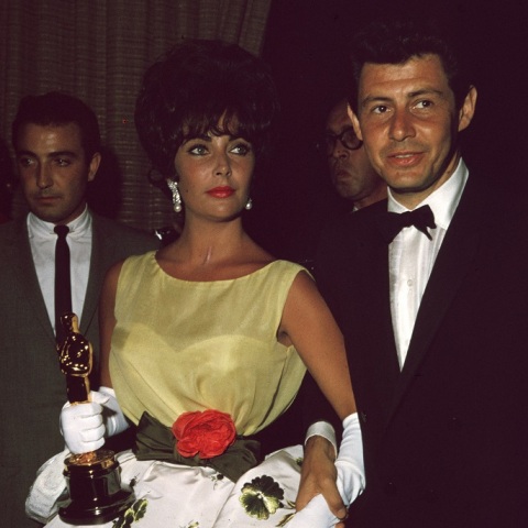 Η Ελίζαμπεθ Τέιλορ με τον τότε σύζυγό της, Έντι Φίσερ, στα Όσκαρ του 1961