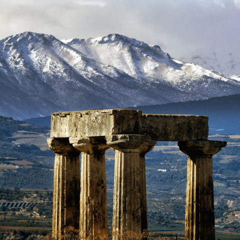 Πρώτα χιόνια στην ορεινή Κορινθία