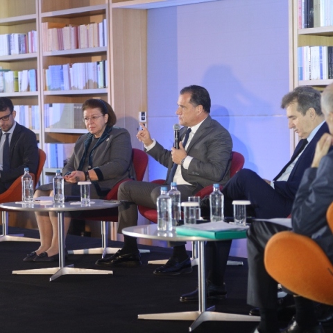 Αυξάνονται τα επιδόματα στα ΑμεΑ και το ποσοστό προσλήψεων – Τι δήλωσαν Γεωργιάδης και Κεραμέως