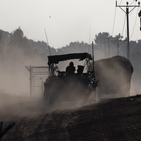 Ισραήλ: Ηθοποιός ερωτικών ταινιών ζήτησε να μπει το όνομα του σε οβίδα που προορίζονταν για την Χαμάς