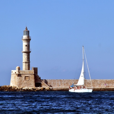 Χανιά: Δύο Αμερικανοί ναύτες υπό την επήρεια αλκοόλ επιτέθηκαν σε δύο ανήλικες