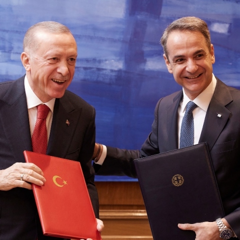 Επίσκεψη Ερντογάν: Ποιες συμφωνίες και μνημόνια υπέγραψαν Ελλάδα - Τουρκία Ηλεκτρική διασύνδεση, τουρισμός και επενδύσεις στην ατζέντα της συνεργασίας