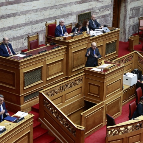 Βουλή: Ψηφίστηκε το νέο φορολογικό νομοσχέδιο με 158 «ναι» από τη ΝΔ Οι 4 παρεμβάσεις της τελευταίας στιγμής από τον Κωστή Χατζηδάκη