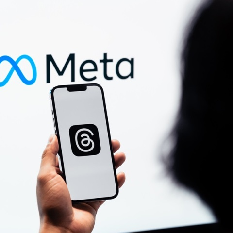 Επανήλθε η Meta 