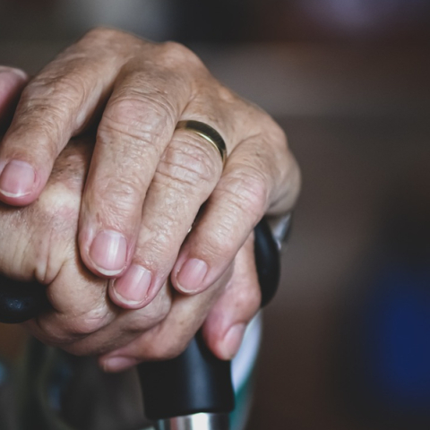 «Δεν ξέρω πώς βρέθηκε το καθαριστικό μαζί με τα νερά», απολογήθηκε η νοσοκόμα της 92χρονης Συνελήφθη ο ιδιοκτήτης του γηροκομείου, η υπεύθυνη της βάρδιας και η νοσηλεύτρια