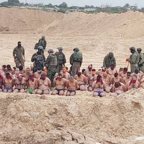 Γάζα: Βίντεο του Ισραηλινού στρατού δείχνει  άνδρες της Χαμάς να είναι γυμνοί και δεμένοι στον δρόμο