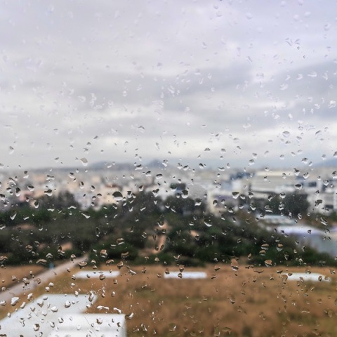 Από το απόγευμα της Τετάρτης θα αλλάξει το τοπίο με βροχές και καταιγίδες - Χωρίς μεταβολές η θερμοκρασία 