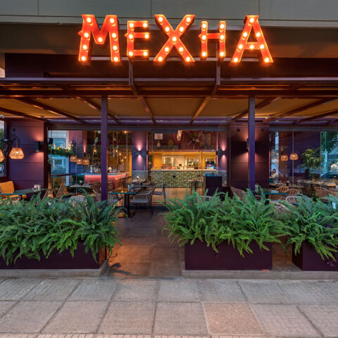 Pre-Xmas Parties στο Mexha με την τεκίλα Rooster Rojo