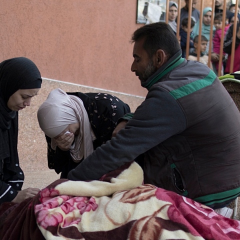 Γάζα: Θλίψη για τον μικρό Ιντρίς που σκοτώθηκε από αεροπορικό βομβαρδισμό - Ήταν μόλις ενός μηνός  Όλη η περιοχή είναι «η κόλαση επί της γης» δηλώνει υψηλόβαθμος αξιωματούχος του ΟΗΕ