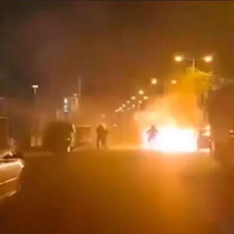 Ταυτοποιήθηκαν 17 άτομα που οργάνωσαν την επίθεση στου Ρέντη - Αναμένονται οι συλλήψεις