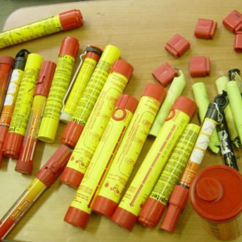 Εκλάπησαν φωτοβολίδες από σκάφη πριν τα αιματηρά επεισόδια στου Ρέντη Περισσότερα από ένα άτομα στον ρόλο του «καθοδηγητή»