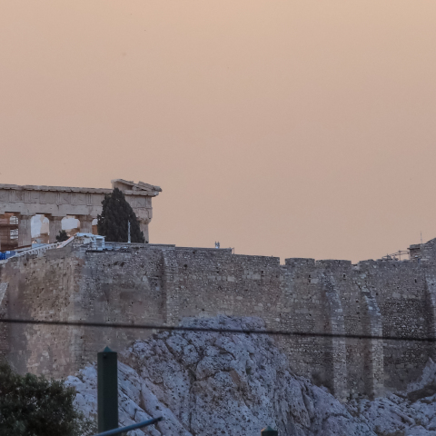 Το σωματείο των αρχαιοφυλάκων ΠΕΥΦΑ προκήρυξε 24ωρη απεργία για αύριο Τρίτη 19/12 στον αρχαιολογικό χώρο της Ακρόπολης	