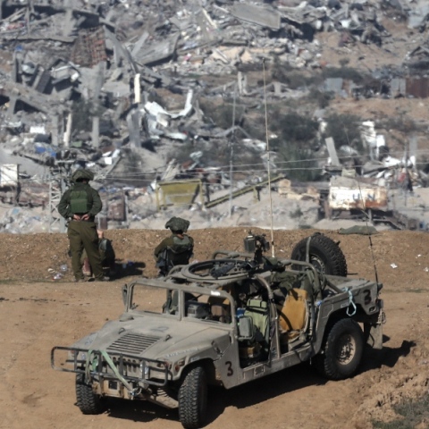 Γάζα: Επίθεση του Ισραήλ σε αποστολή ανθρωπιστικής βοήθειας καταγγέλλει ο ΟΗΕ Στο Κάιρο θα συζητηθεί το ειρηνευτικό σχέδιο για παύσεις των εχθροπραξιών