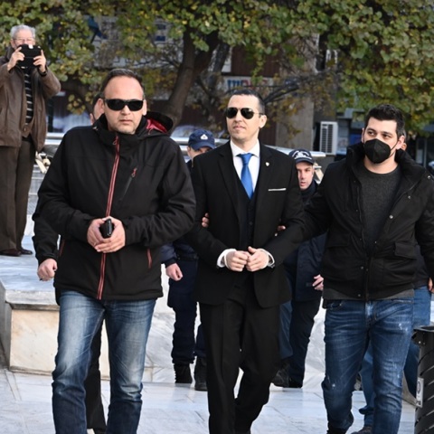 Ορκίστηκε δημοτικός σύμβουλος ο Ηλίας Κασιδιάρης © ΤΑΤΙΑΝΑ ΜΠΟΛΑΡΗ/EUROKINISSI