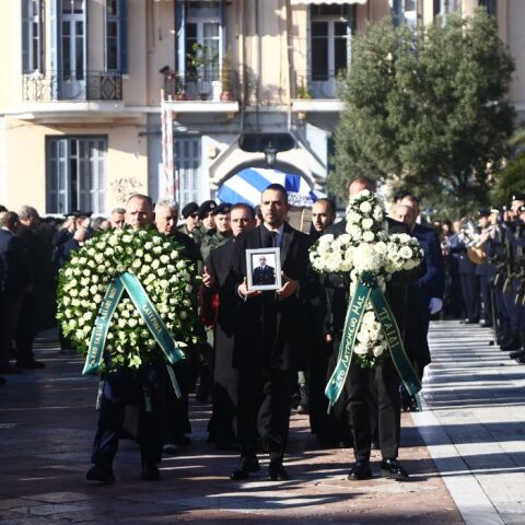 Θεσσαλονίκη: Σε κλίμα βαθιάς συγκίνησης και οδύνης η κηδεία του αστυνομικού Γιώργου Λυγγερίδη (συνολικό)	