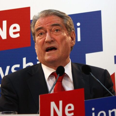 Aλβανία: Ο Σαλί Μπερίσα τέθηκε υπό κράτηση κατ' οίκον 