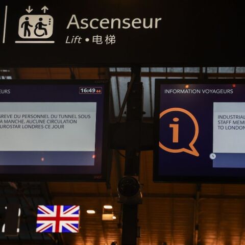 Bρετανία: Ταλαιπωρία για 30.000 επιβάτες - Η Εurostar ακύρωσε όλα τα δρομολόγια