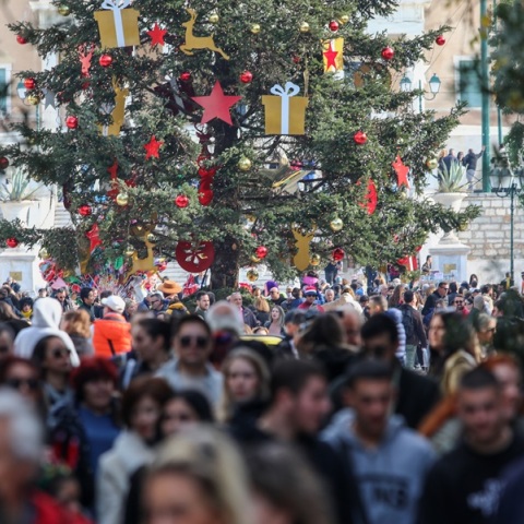 Εορταστικό Ωράριο: Πώς θα λειτουργήσουν τα καταστήματα