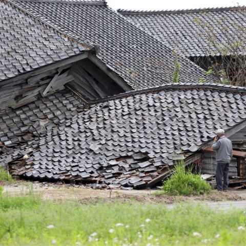 Iαπωνία: Η στιγμή που που εγκέλαδος χτυπάει την χώρα