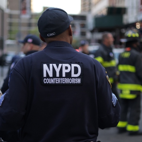 Νέα Υόρκη: Ανεξακρίβωτα τα αίτια της έκρηξης οχημάτων που έπεσαν σε πεζούς  Βρέθηκαν δοχεία βενζίνης και σημείωμα αυτοκτονίας