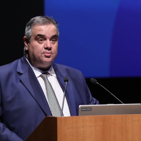 Σπανάκης για κατώτατο μισθό: Στόχος να φτάσει στα 1.000 ευρώ Τι είπε ο Υφυπουργός Εργασίας για συντάξεις, ανεργία και επιδόματα