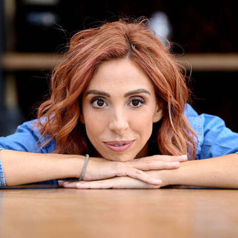 Έλενα Χαραλαμπούδη, «5’ minute mom, Ημερολόγιο 2024», εκδόσεις Παπαδόπουλος.