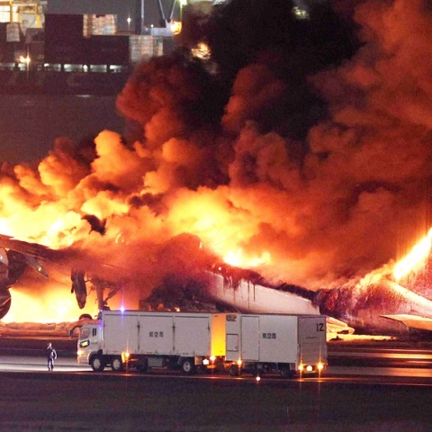 Ιαπωνία: Το αεροπλάνο της ακτοφυλακής δεν είχε λάβει άδεια απογείωσης 