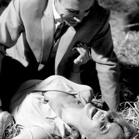 Tζέιμς Μποντ: Με προειδοποιήσεις για «προσβλητική» γλώσσα τα πρώτα φιλμ