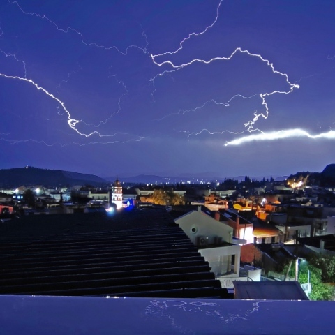 Κακοκαιρία: Μηνύματα του 112 σε Ήπειρο, Αιτωλοακαρνανία, νησιά του Ιονίου, Ηλεία και Αχαΐα