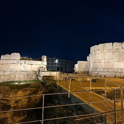 ΥΠΠΟ: Ο αρχαιολογικός χώρος της Ηετιώνειας Πύλης «φωτίζει» τον Πειραιά